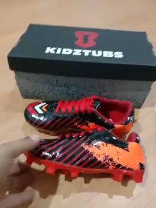 KIDZTUBS Sepatu Bola Anak Paket Komplit Sepatu Bola Tas Skin Deker Kaos Kaki Usia 6-10 Tahun Size 28 29 30 31 32 33 34 35 36 37 KDZ1505010625