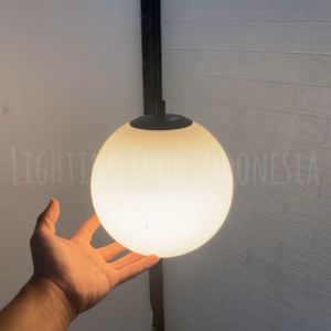 Lampu gantung hias body gold hitam kaca modern minimalis E27