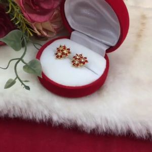 ต่างหูดอกไม้พลอยทับทิม สีโกเมน ต่างหูทองปักก้าน ต่างหูแฟชั่น ทองไมครอน ดีไซน์เรียบหรู ใส่ออกงานได้ งานสวย