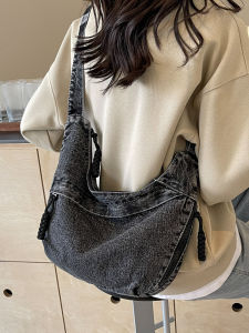 Large Capacity Dumpling Shaped Canvas Shoulder Bag for Women Summer 2024 Korean Style Commuter Bag Soft Handle Zipper Closure