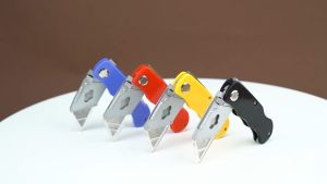 CUTTER UTILITY KNIFE LIPAT T TYPE PISAU KATER KARPET KULIT KARET KARDUS GYPSUM CALSIBOARD SILET LIPAT SERBAGUNA