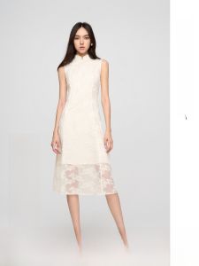 ELLASSAY | Chinese Style Embossed White Qipao Dress