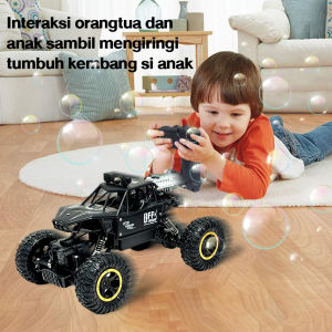 1:18 Mainan Mobil Remote Control Jarak Jauh Tiup Gelembung Dengan Satu Klik Paduan Kendaraan Off-road Berpenggerak 4WD Mobil Kendali Mobil Mainan Anak-anak Mainan 2.4GHz RC Mobil Anak Laki