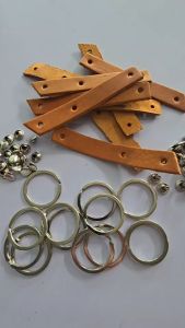 ชุดสายหนัง พร้อมหมุดตอก สำหรับทำพวงกุญแจ พร้อมหมุด งานตอกหมุด ห่วงพวงกุญแจ ชุดตอกพวงกุญแจพร้อมหนัง งานดี ประกอบง่าย สำหรับงานฝีมือ DIY
