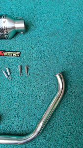 Yamaha R15 v3 stainless elbow -- Akrapovic 370mm with silencer