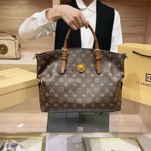 Ladies light luxury handbag 2025 new high-end designer fashionable retro shoulder bag large capacity crossbody bag travel bag