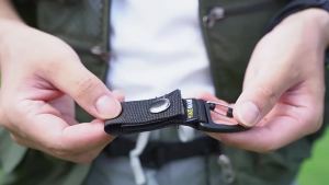 Outdoor Camping Multifunctional Tactical Carabiner Triangle Hanging Buckle Keychain