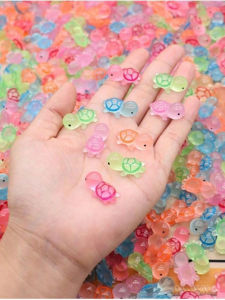 100 ชิ้น Miniature Sea Turtle Figurines Luminous Mini เต่าเรซิ่นตัวเลข Multi - สีของเล่นเล็กๆ Glow In The Dark