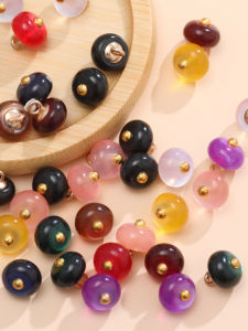 กระดุมมุกสไตล์จีนใหม่สุดหรูหรา กระดุมเสื้อเชิ้ต กระดุมเสื้อผ้าชั้นบน กระดุมปักลายดอกไม้ กระดุมเสื้อผ้าแบบจีนโบราณ