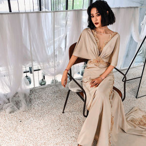 ชุดราตรีผู้หญิงสุดสง่างามพร้อมผ้าคลุมไหล่สีทองอบอุ่น Alice ชุดแต่งงานหรูหรา ชุดราตรีสำหรับผู้หญิง ชุดรัดรูป ชุดเดรสยาว