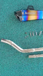 CBR v2 stainless elbow on Akrapovic Hexatip with silencer
