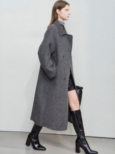 AMII | Wool Double-Breasted Overcoat