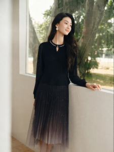 Koradior | Elegant Fitting Wool Dress