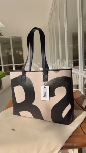 💕ของแท้ 100 % 🍒rally movement tote bag กระเป๋าสะพายเดี่ยว กระเป๋า rally