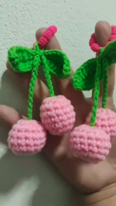 CHERRY KEYCHAIN พวงกุญแจไหมพรมเชอร์รี่