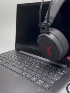 Lenovo | Lenovo Legion Y360 Headphones Wired Over-Ear Gaming Headphones Suitable for Win10 Win11 with Microphone Volume Control Noise Isolation and Noise Reduction Headphones