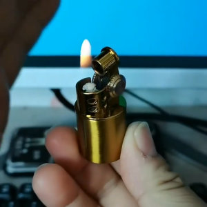Retro Mini Grinding Wheel Kerosene Lighter Classic Windproof Open Flame Portable BLDM