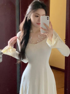 CHANGTONG | French Style Lace V-Neck Youthful Unique Knitted Dress