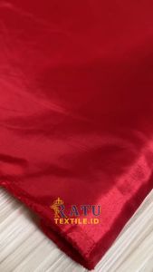 Kain Habutai Berkualitas Tinggi: Souvenir & Backdrop Pernikahan