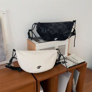 Black White Corduroy American Sports Dumpling Moon Bag Fashion Trend Simple Match Single Shoulder Slant Cross Bag