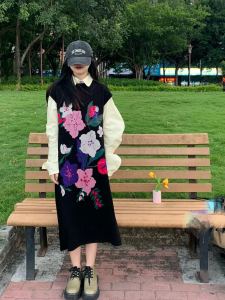 New Chinese Style Vest Dress Women Autumn Winter Floral Embroidery Knitted mid Length Skirt Design Sense Natural Waist Dress