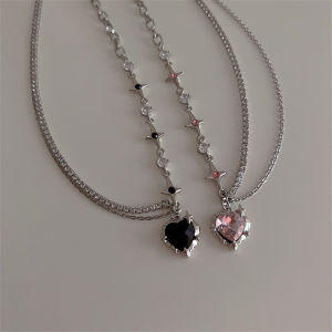 Kpop Black Heart Pendant Necklace Punk Shiny Rhinestone Star Asymmetric Chain Necklace for Women Y2K Jewelry