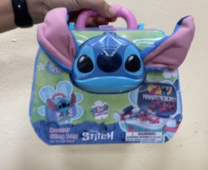 DISNEY - ST008-935A - Bộ Đồ Chơi Bác Sĩ Stitch Cho Bé (KT 20.5x9x16.8cm)