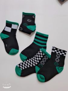 Set 10 đôi tấtvớ bé trai /tất học sinh cao cổ từ 1-10 tuổi chất liệu dày dặn và mềm mịn