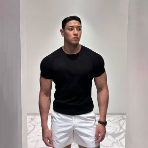 DAVID&ME | Muscle Accentuating Mens T-Shirt