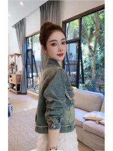 แจ็คเก็ตยีนส์ทรงหลวมสไตล์เกาหลีสำหรับผู้หญิงในฤดูใบไม้ผลิและฤดูใบไม้ร่วง แจ็คเก็ตยีนส์ทรงสั้นทรงหลวมสไตล์ย้อนยุคพร้อมขอบขนหนา