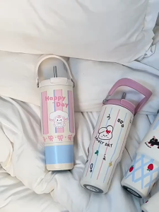 Ly giữ nhiệt Mochi 900ml inox 316 có quai xách bình giữ nhiệt cao cấp tặng kèm túi đựng và cọ rửa ống hút