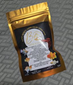 อาหารปลาเม็ดลอยน้ำเกรดพรีเมี่ยม ขนาด 1MM สำหรับปลาทอง ปลาคาร์ฟ ปลาบอลลูน ปลาหางนกยูง และปลาทุกชนิด โปรตีนสูง 40% ไขมันต่ำ แคโรทีนอยด์ แอสตร้าแซนทิน คาทาแซนทิน