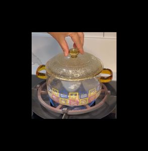 Vintage Design Cooking Pot with Double Handle High Quality Borosilicate Glass Heat Resistant Premium Amber Cookware Bowl