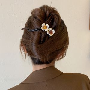 Acrylic Flower Word Banana Clip Female 2024 New Arrival Grip Half Tie Hairpin Minimalist Elegant Hair Clip Headdress