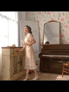 daidai (Ready Stock) Women Cheongsam Cheong Sam Qi Pao CNY Beige Bride Wedding Dress 蕾丝2024年新款改良版少女甜美国风修身气质仙法式复古旗袍连衣裙