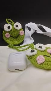 Handmade Crochet Keroppi Green Frog Bluetooth Earpiece Earbuds Storage Pouch Accessories Carrying Pouch Bag Swing Carrying