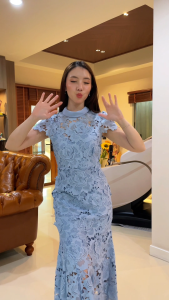 MG165-1224 : เดรสสีฟ้า Flower Lace Midi Dress