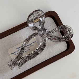 กรงเล็บผมลายลูกไม้ขนาดกลางระดับพรีเมียมพร้อมเครื่องประดับผมความรู้สึกคุณภาพการเจริญรุ่งเรือง กิ๊บกรงเล็บฉลามสไตล์ใหม่