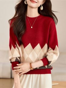เสื้อสเวตเตอร์ถักสีแดงสำหรับผู้หญิง ฤดูใบไม้ร่วง/ฤดูหนาว เสื้อคอตั้งลายเพชร ทรงหลวม แขนยาว ปกติ สวมใส่สบาย