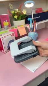 Máy Đục Lỗ 10 Tờ 15 Tờ 20 Tờ và 35 Tờ Deli