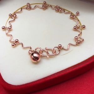 สร้อยข้อมือนากแฟชั่น ความยาว 7 นิ้ว ใส่ในชีวิตประจำวันได้ ทำจากทองเหลือง ชุบนาก งานสวย ใช้ได้ทุกโอกาส พร้อมส่ง