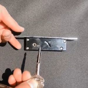 1Set Sliding Door Hook Lock Anti-Theft Safety Wood Gate Lock Zinc Alloy Anti-rust Window Locks