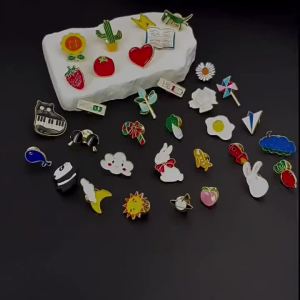10-100Pcs Enamel Badges Pins Diversity Random Badges Personalized Fashion Pin Accessories Metal Pins Set For Cartoon Clothes Bag