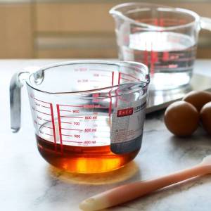 High Temperature Resistant Glass Measuring Cup with Scales