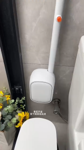 ที่ขัดห้องน้ำ ลดกลิ่น สิ่งสกปรก รีฟิว พรีเมี่ยม พร้อมแผ่นน้ำยาใช้แล้วทิ้ง แปรงชักโครก ที่ขัดห้องน้ำ