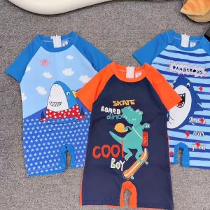 Đồ bơi liền thân cho bé trai kèm mũ hoạ tiết khủng long 3 sừng Quần bơi cho bé trai sz 10-30kg kèm mũ đồ bơi cho bé trai