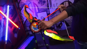 Đồ chơi bắn cung cho bé có 1 bia đứng 1 cung tên 10 mũi tên kèm hộp đựng đeo vai tặng thêm 3 lon mục tiêu