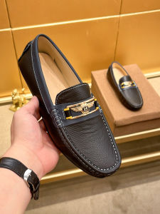 Spring Autumn 2024 Mens High-End British Business Casual Leather Shoes Bee Print DooDoo Shoes Comfortable Breathable Slip-On