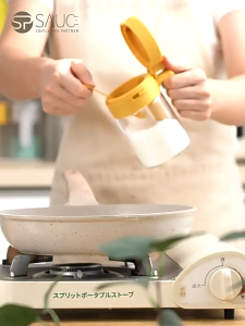 【Product Lab】SG Ready Stock Condiment Glass Jar With Spoon Multipurpose Seasoning Container Kitchen Organizer