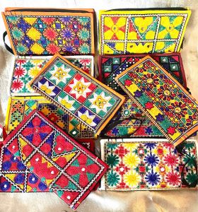 Dompet Bordir Pakistan size 21x11cm 1 PC hanya 21.900 saja